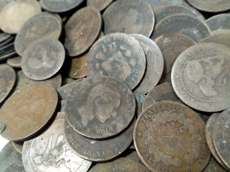 moneda antigua siglo xxi metal desgastada consultar